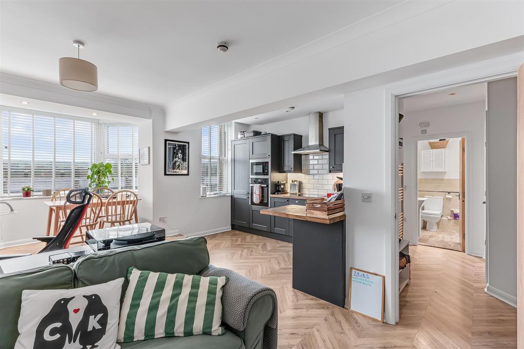 Additional image 8 of 1 bed flat for saleParish Gate, Burley In Wharfedale, Ilkley LS29