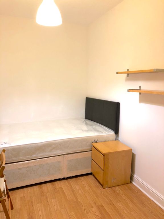Property photo 2 of 6