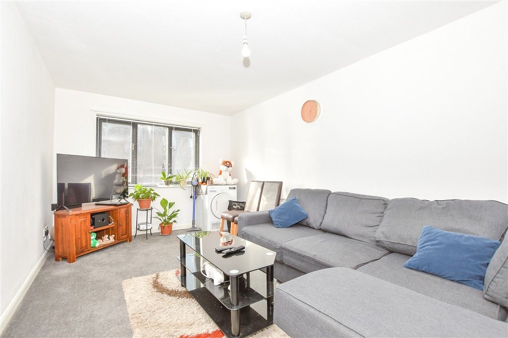 Property photo 3 of 15 Lounge/Diner