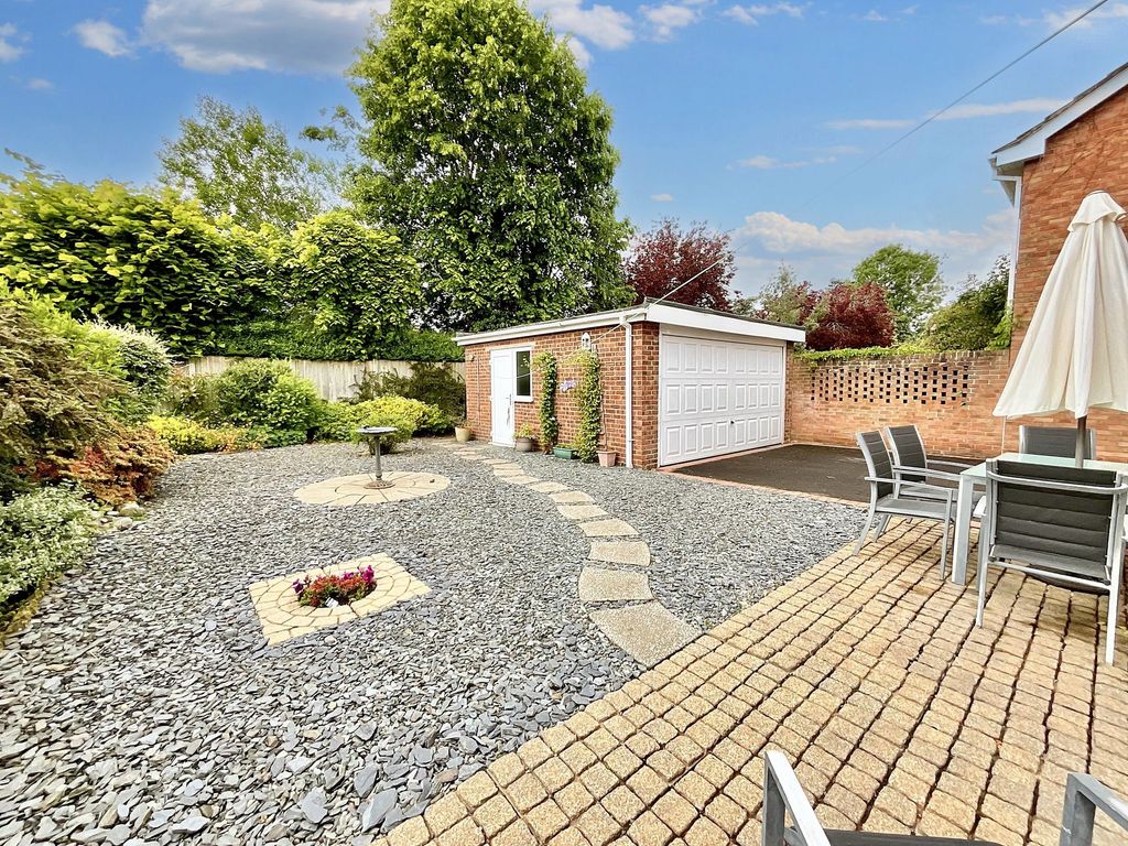 Property photo 3 of 25