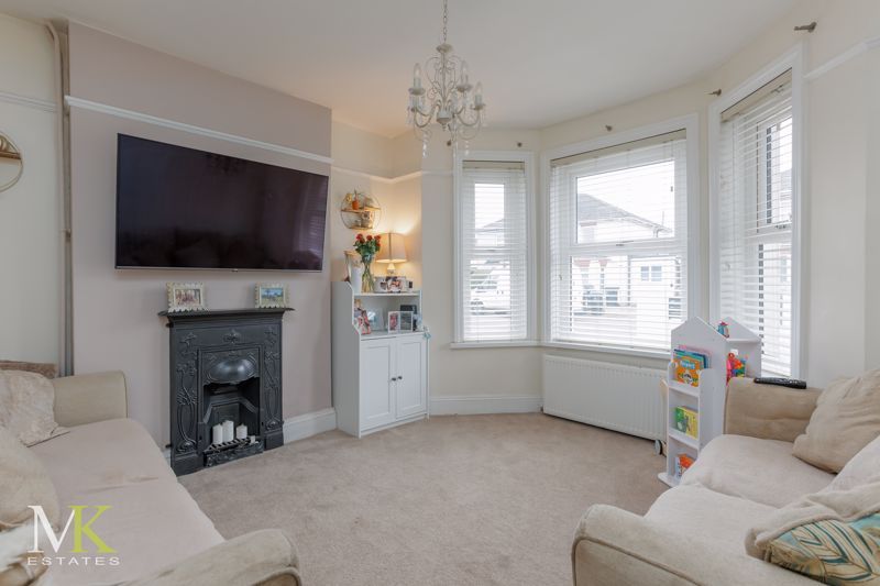 Property photo 3 of 11 Photo 6