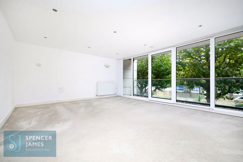 Property photo 1 of 17 Photo 3