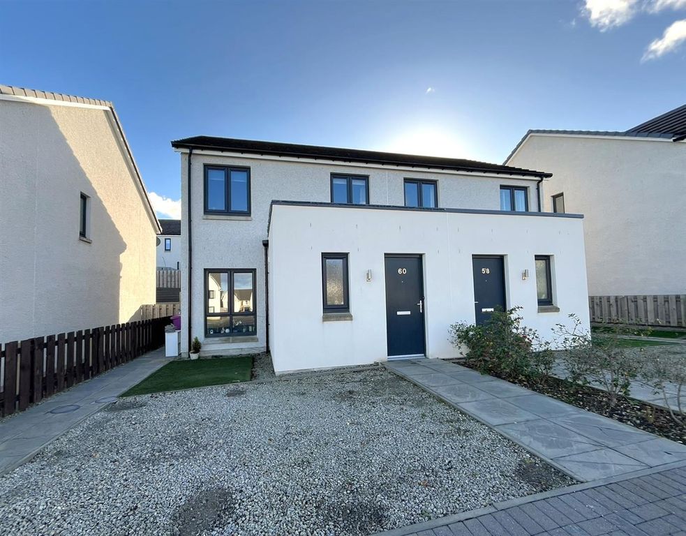 Property photo 1 of 21 60 West Covesea Road, Elgin