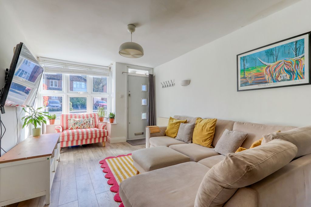 Property photo 2 of 13 Picture No. 15