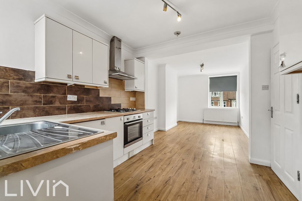 Property photo 2 of 8 Addington Road, 129B (8Of20)-8