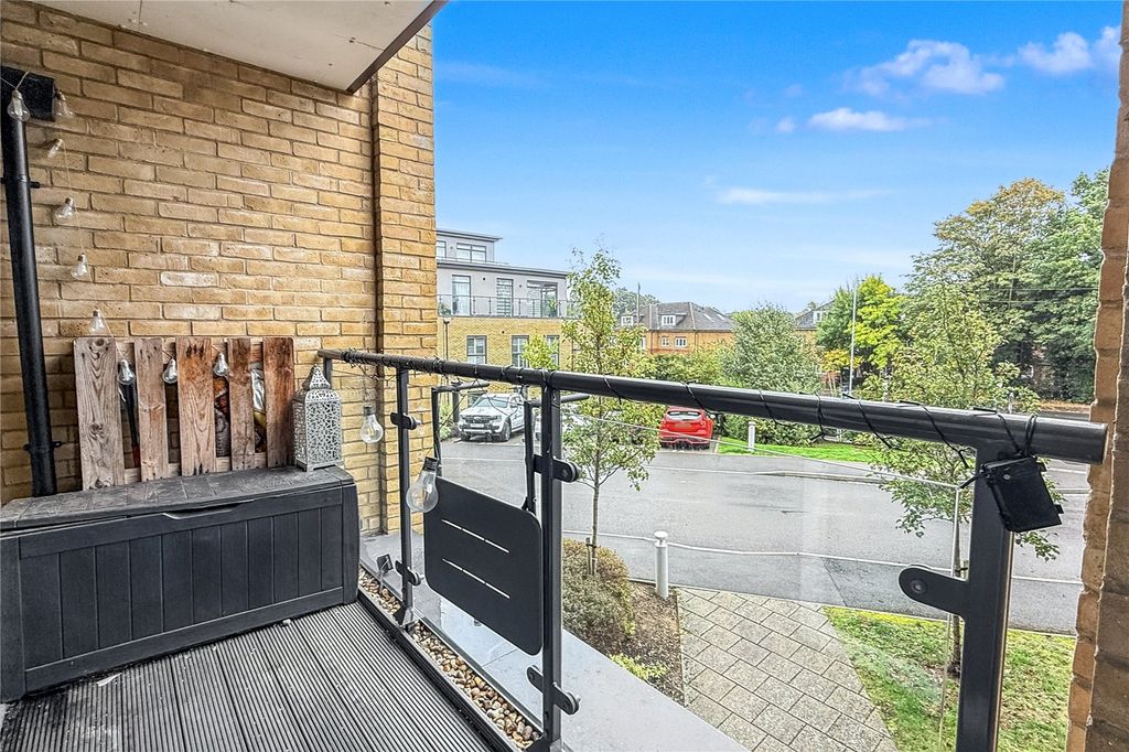 Property photo 3 of 16 Picture 3