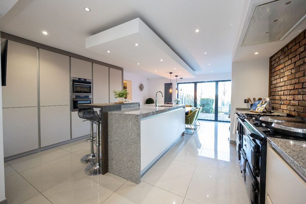 Property photo 3 of 57