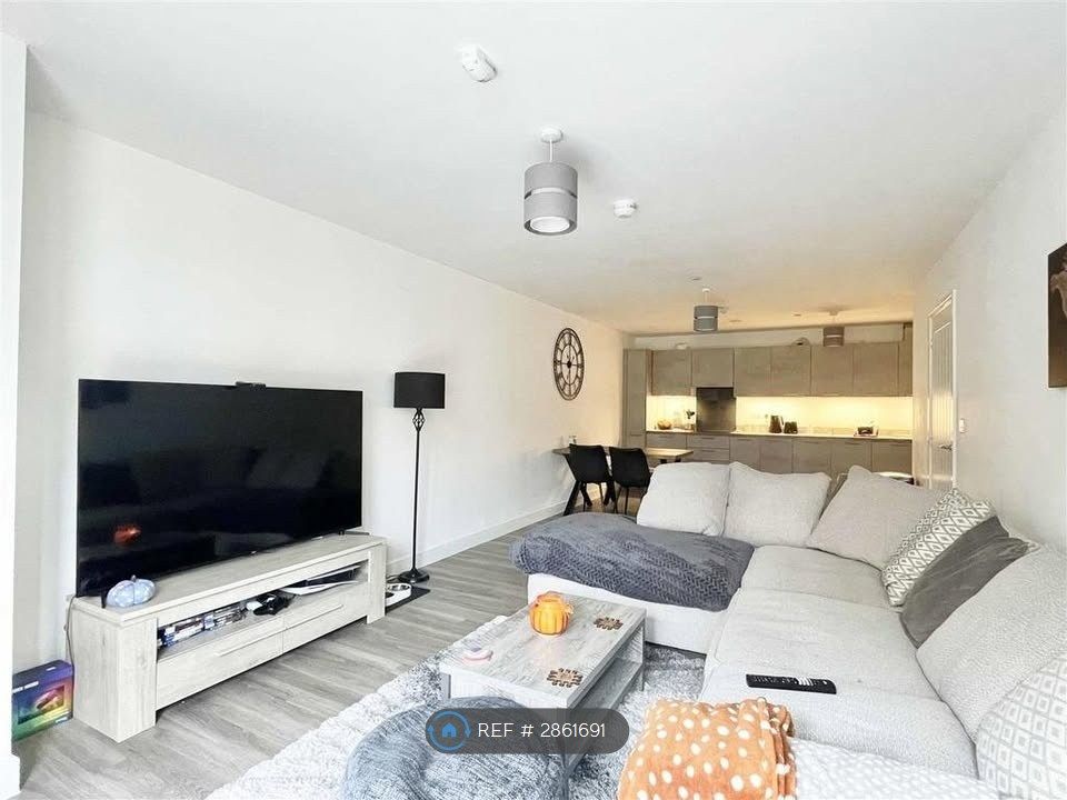 Property photo 2 of 6