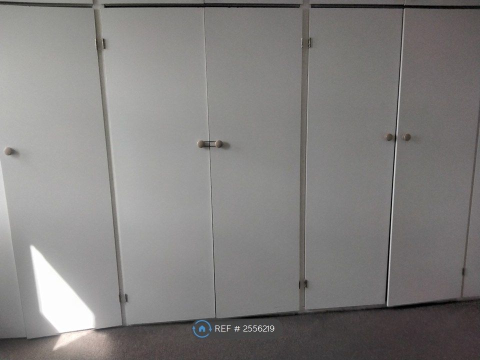 Property photo 3 of 11 Bedroom