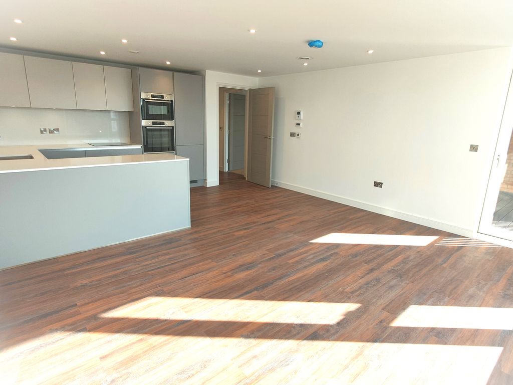 Property photo 2 of 19 Image