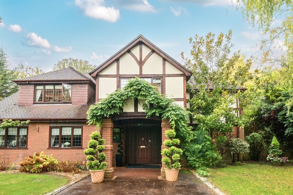 Property photo 2 of 40