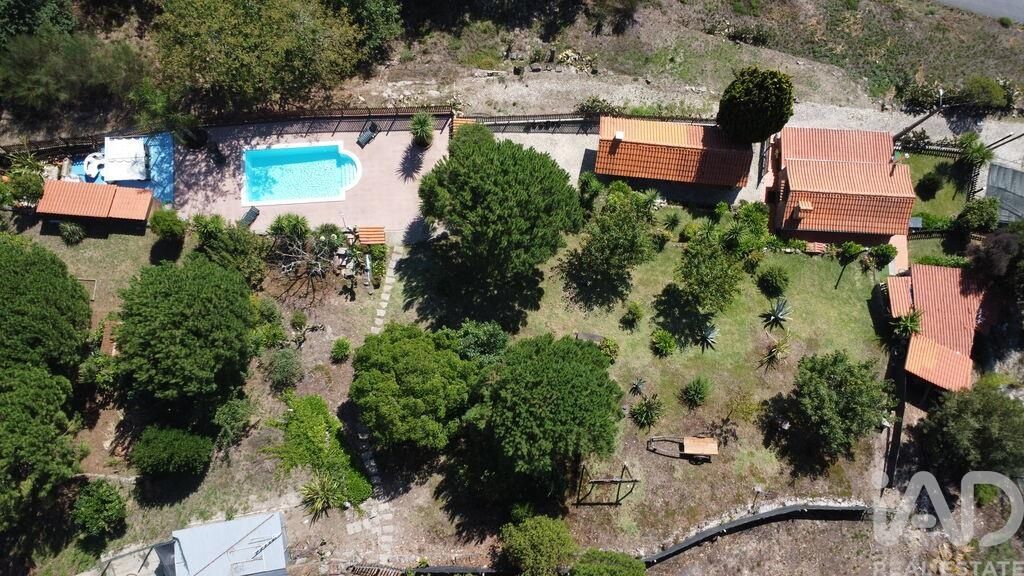 Property photo 2 of 40