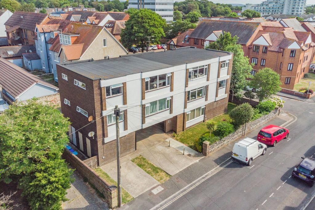 Property photo 2 of 4 Allestree Court, Walton Road, Bognor Regis Po21 1Nn