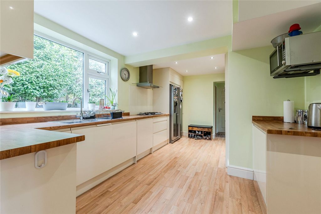 Property photo 3 of 25 Picture No. 06