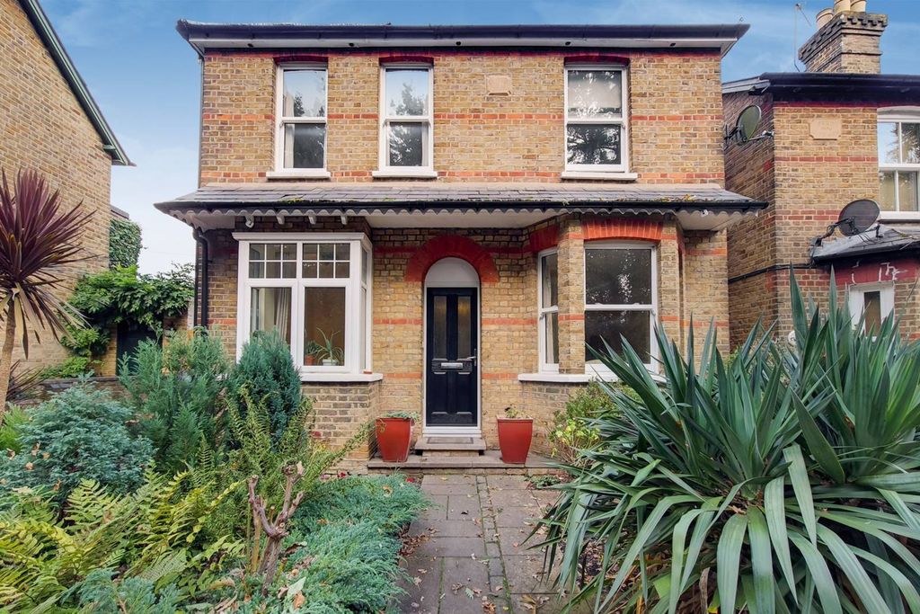 Property photo 1 of 17