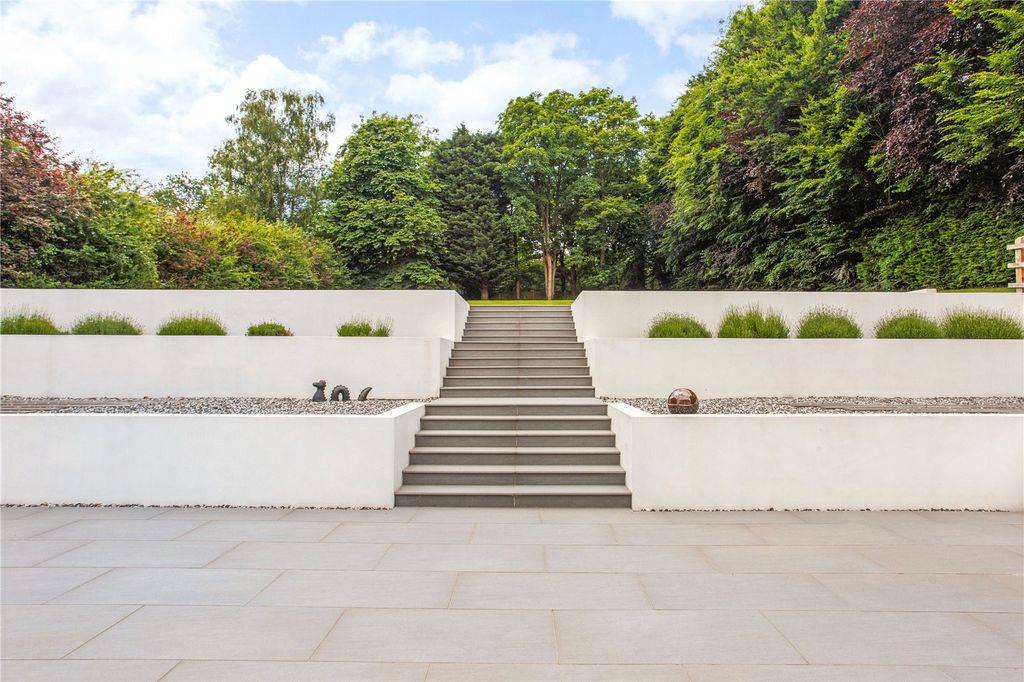 Property photo 2 of 19 Rear