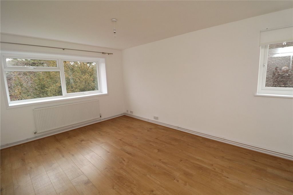 Property photo 2 of 8 Picture No. 25