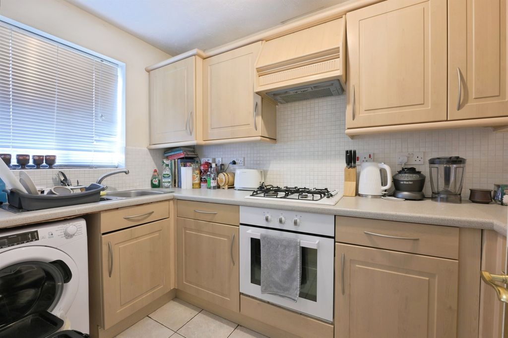 Property photo 2 of 12