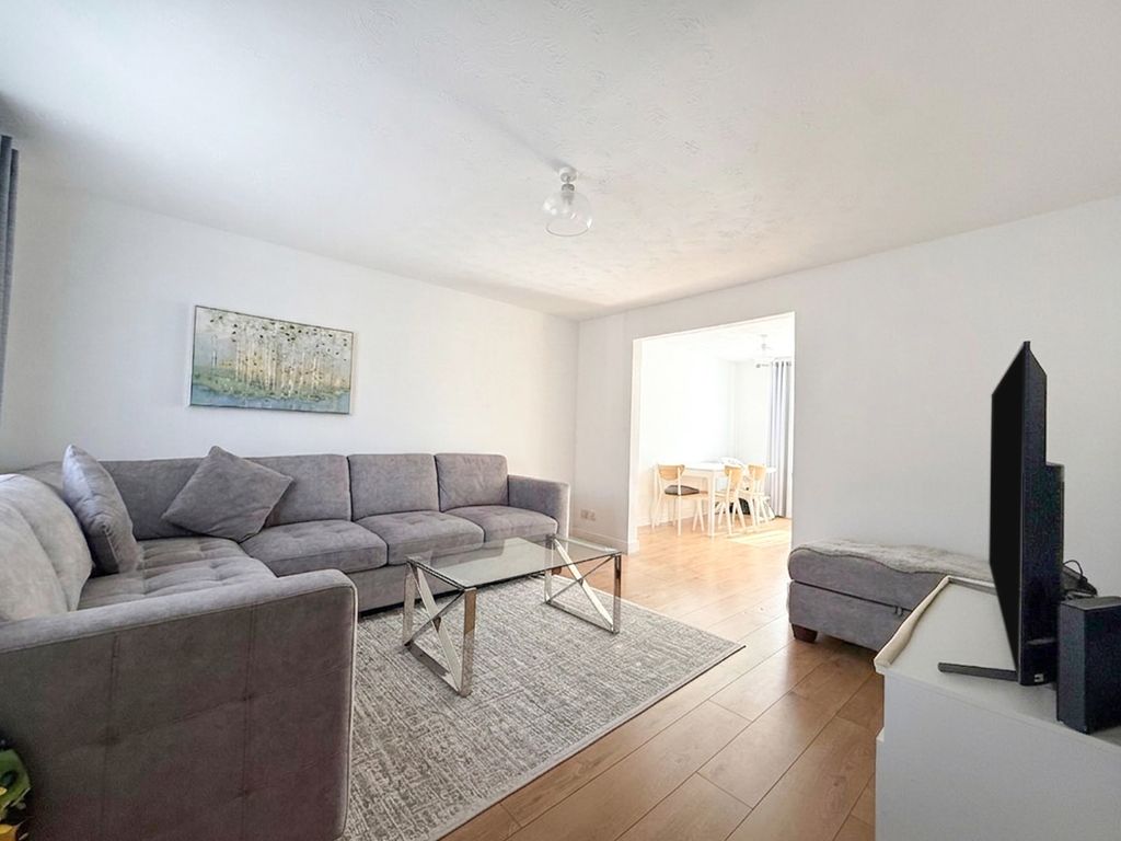 Property photo 3 of 15 Pbox-Img.Jpg