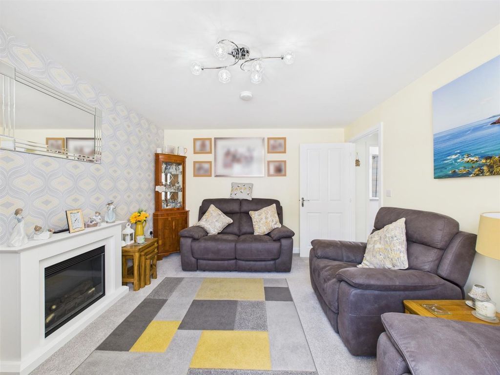 Property photo 2 of 28 Cam05474G0-Pr0020-Still008.Jpg