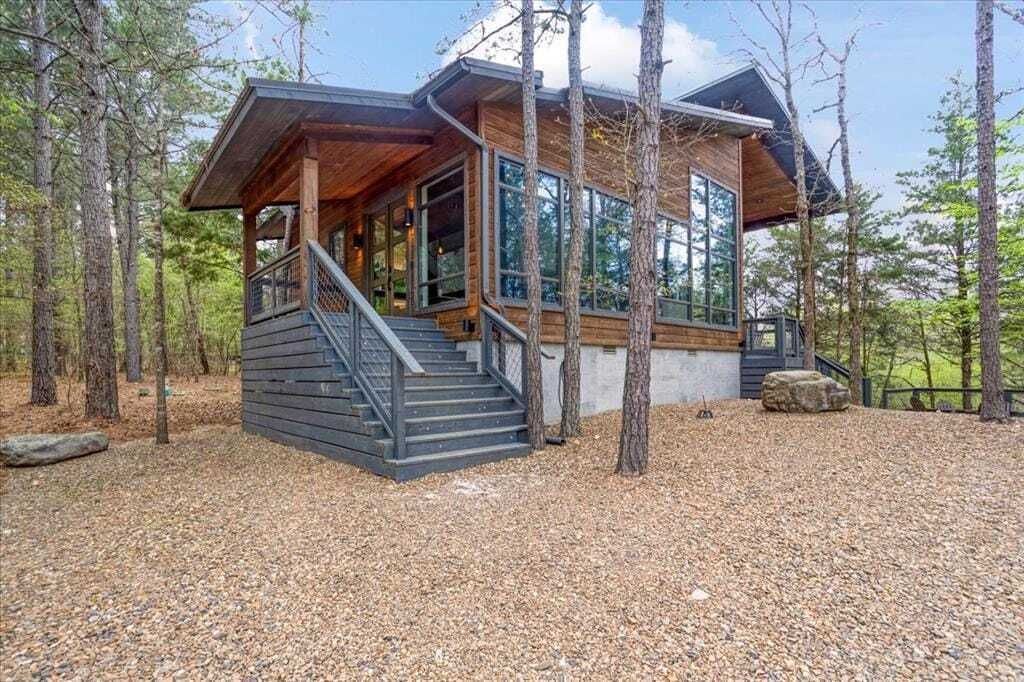 Property photo 1 of 31