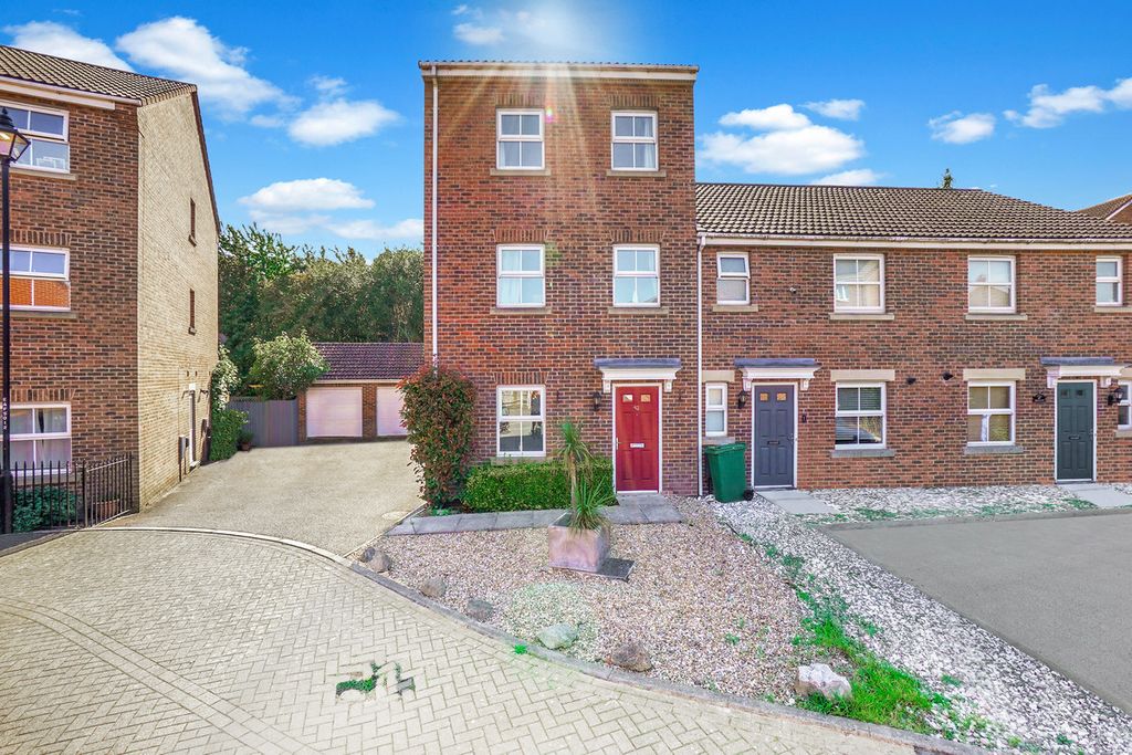 Property photo 1 of 13