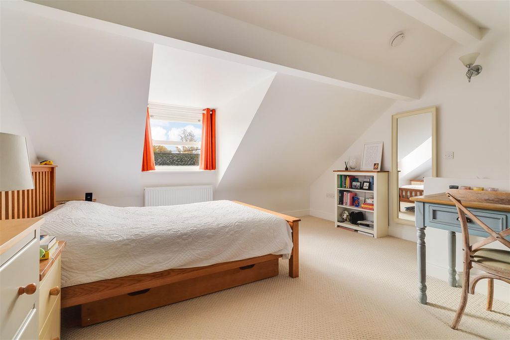 Property photo 2 of 15 Img (1).Jpg