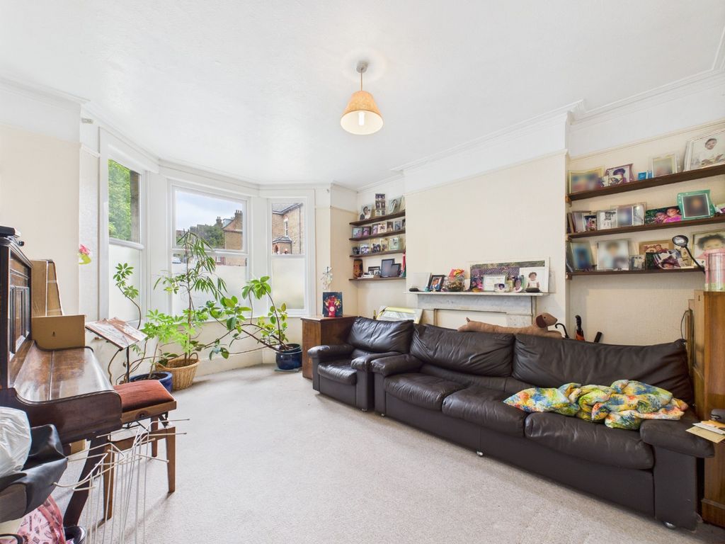Property photo 3 of 14 4029764