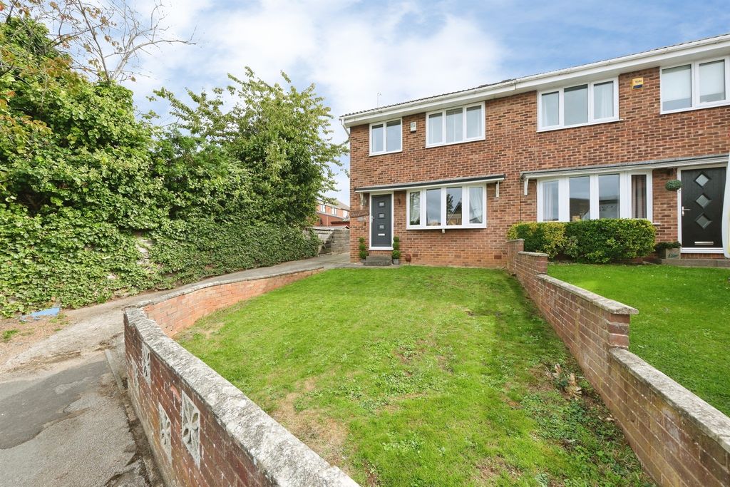 Property photo 1 of 18