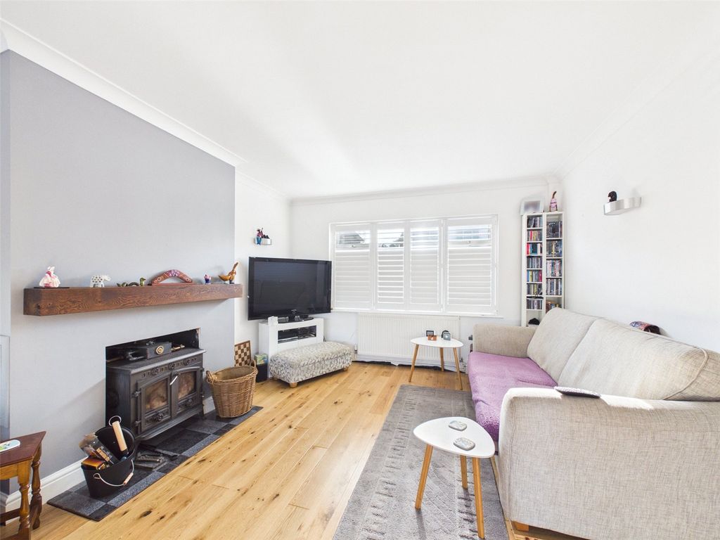 Property photo 2 of 16 Picture No. 13