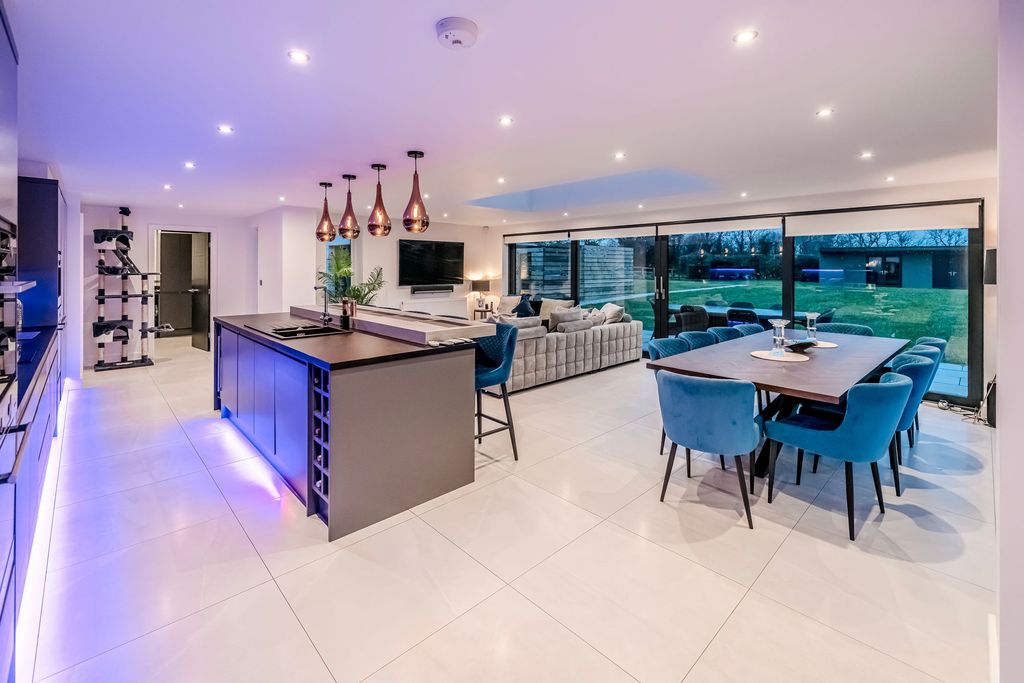 Additional image 9 of 5 bed detached house for saleDunkirk Lane, Leyland PR26
