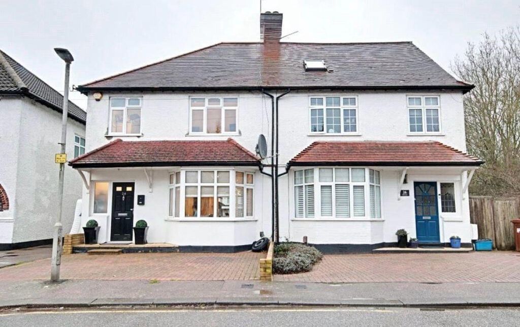 Property photo 1 of 12 Front (Exterior)