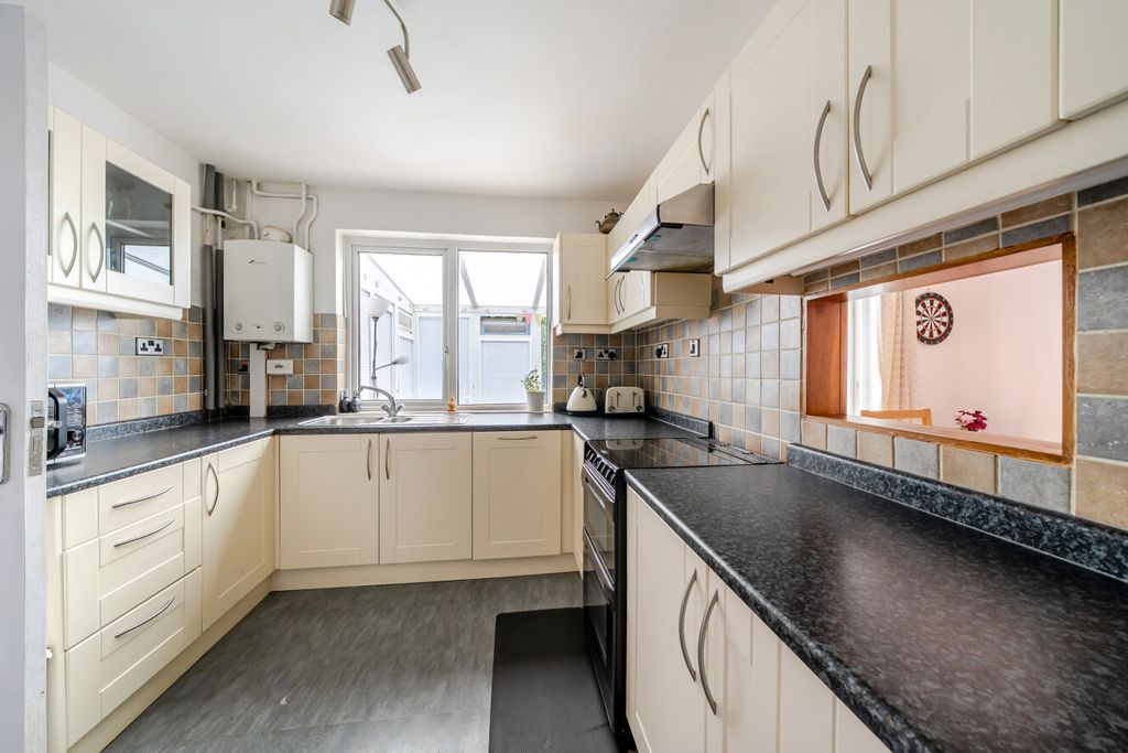 Property photo 2 of 17 1485408-8-6A47Ac8...