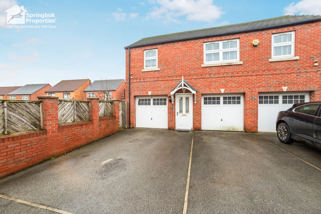 Property photo 1 of 8 Front View