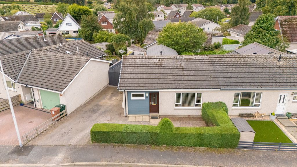 Property photo 1 of 31
