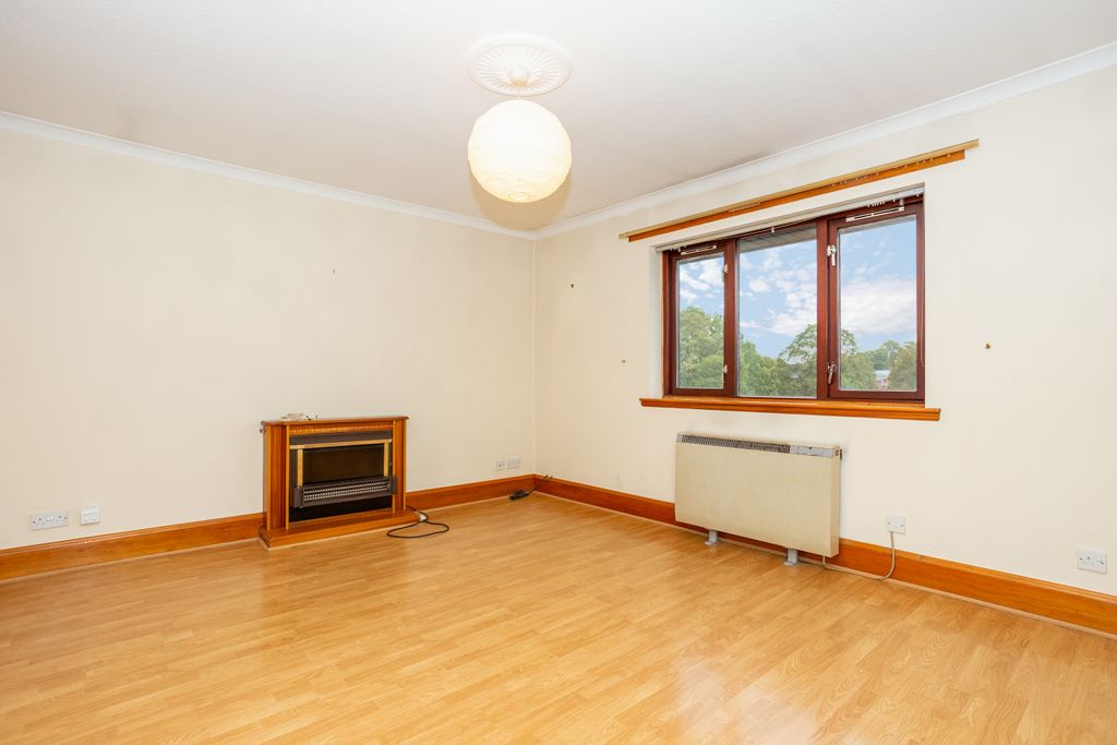 Property photo 2 of 20 Living Room