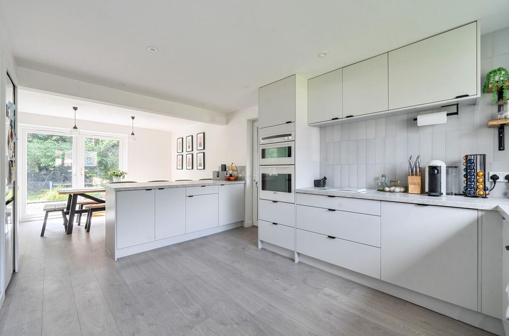 Property photo 2 of 19 Hocombe Wood Road 23 (15).Jpg