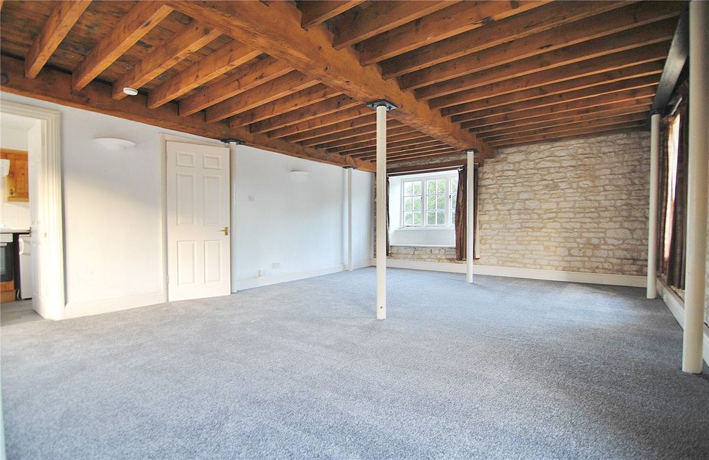 Property photo 2 of 11 Picture No. 19