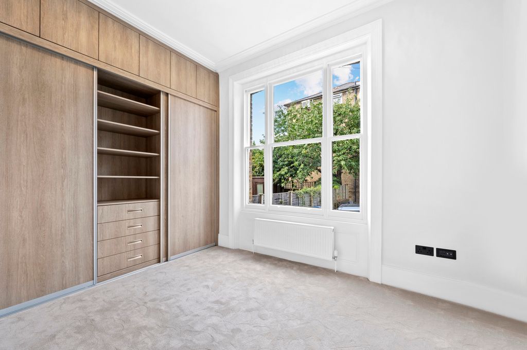 Property photo 3 of 5