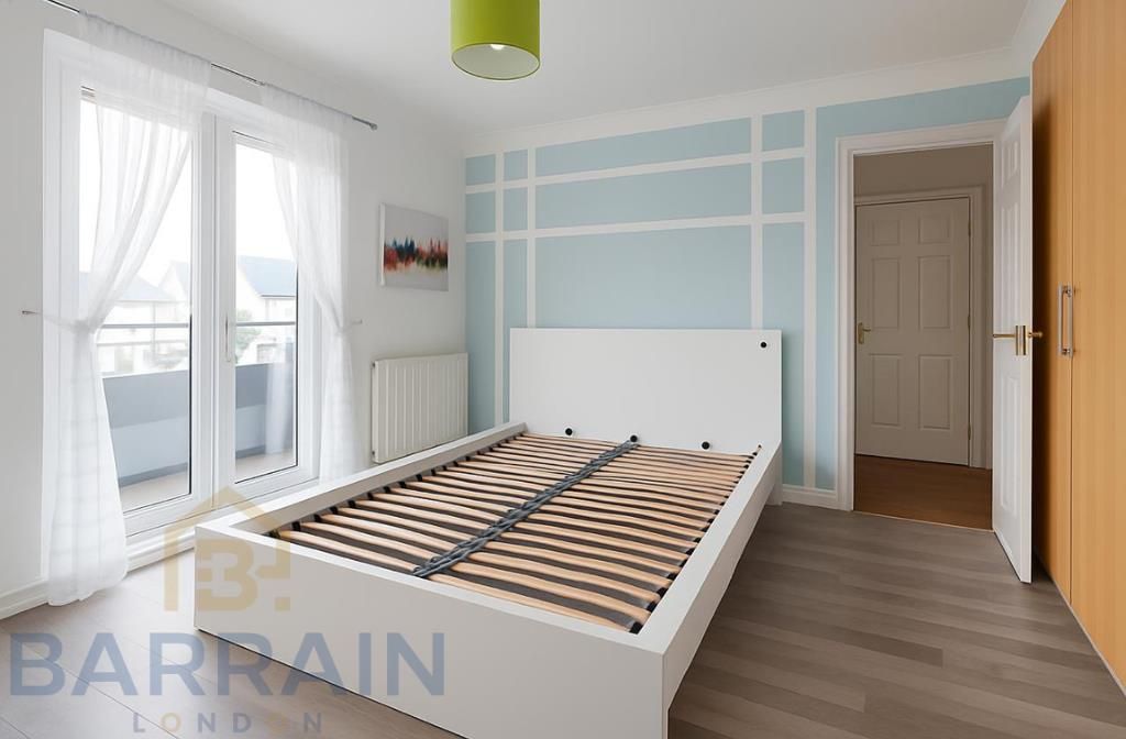 Property photo 3 of 7 Super Bright Bedroom At Wesley Avenue, E16 For Sal