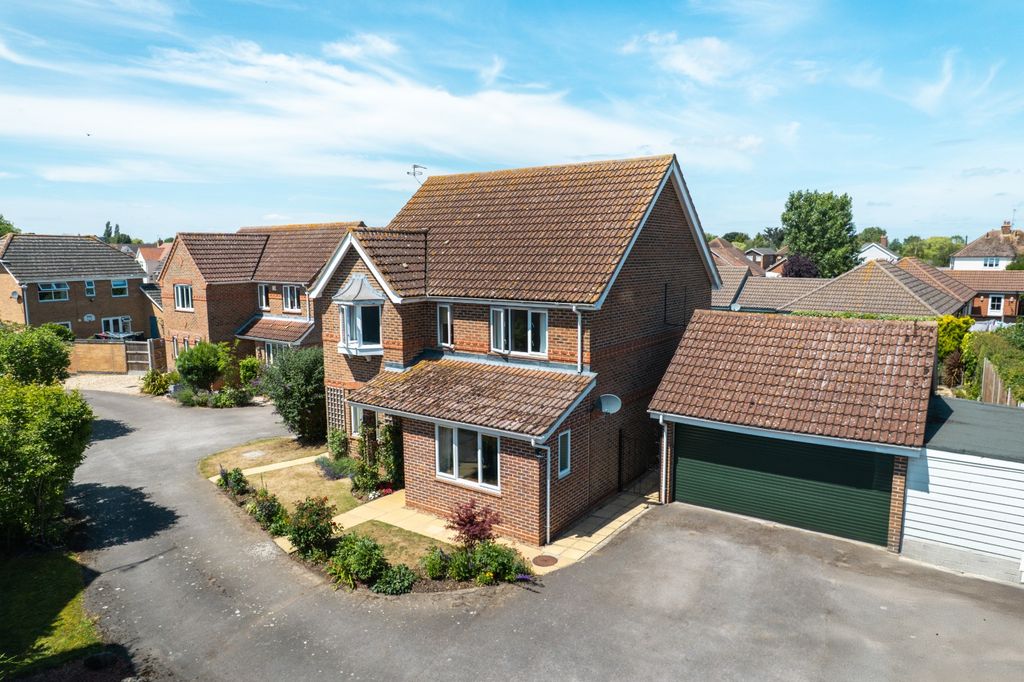 Property photo 1 of 32 4307031