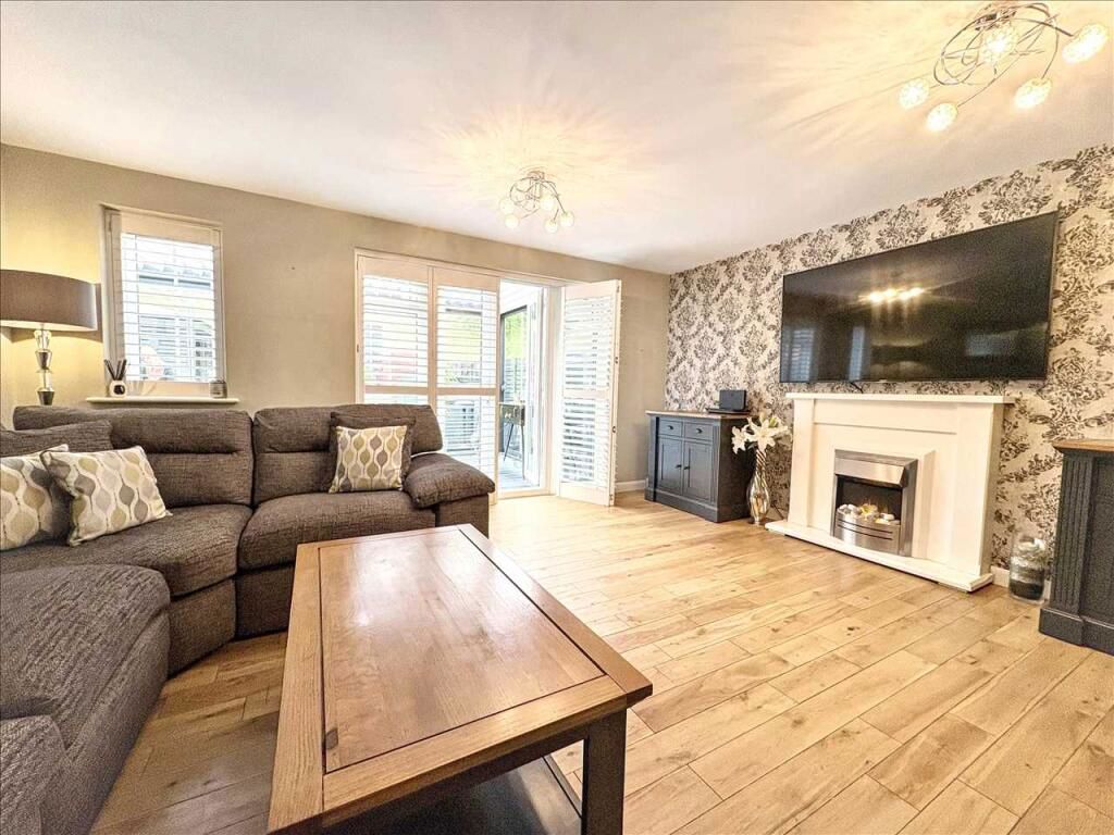 Property photo 3 of 32