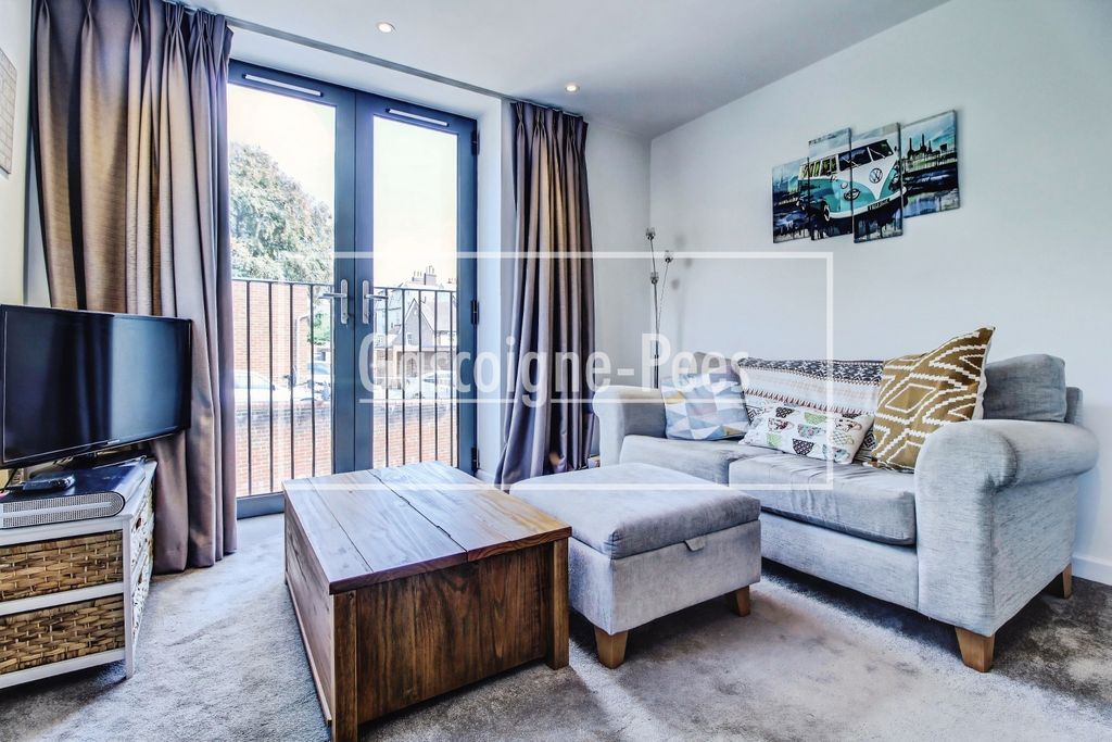 Property photo 3 of 8