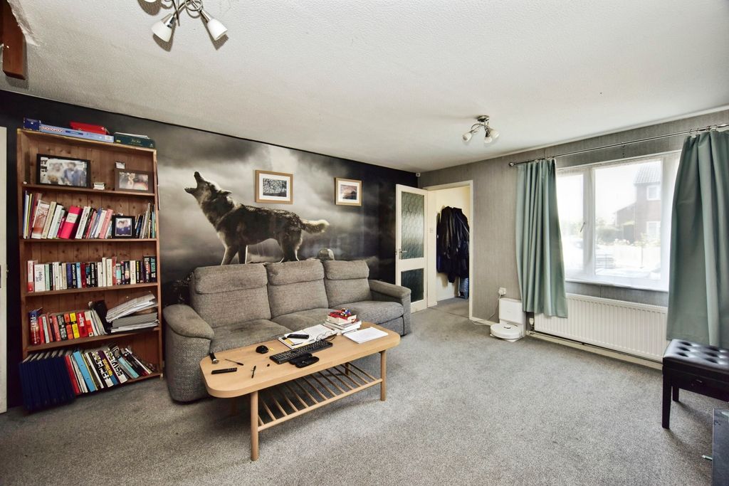 Property photo 3 of 20