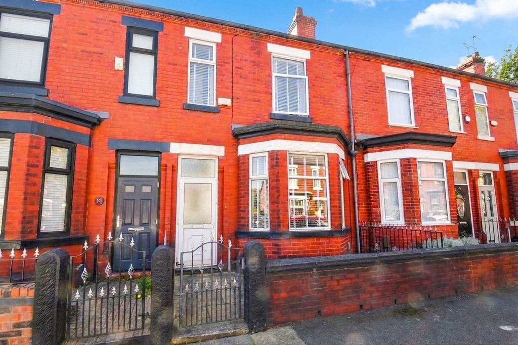 Property photo 2 of 12