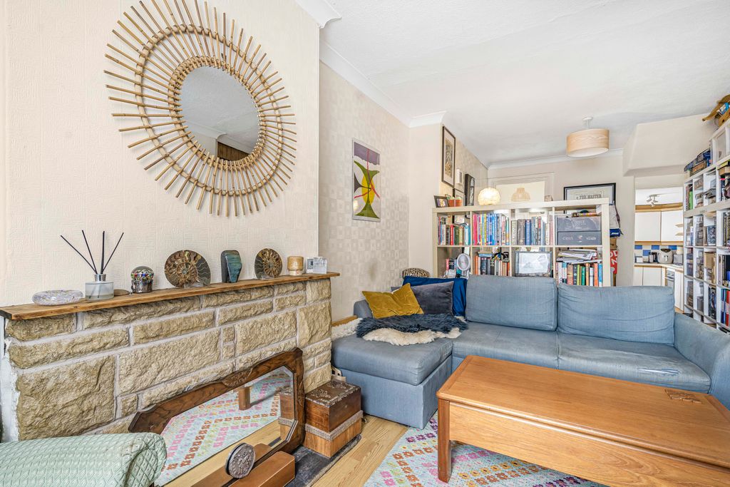 Property photo 3 of 12