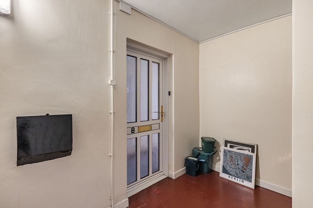 Property photo 3 of 16 003