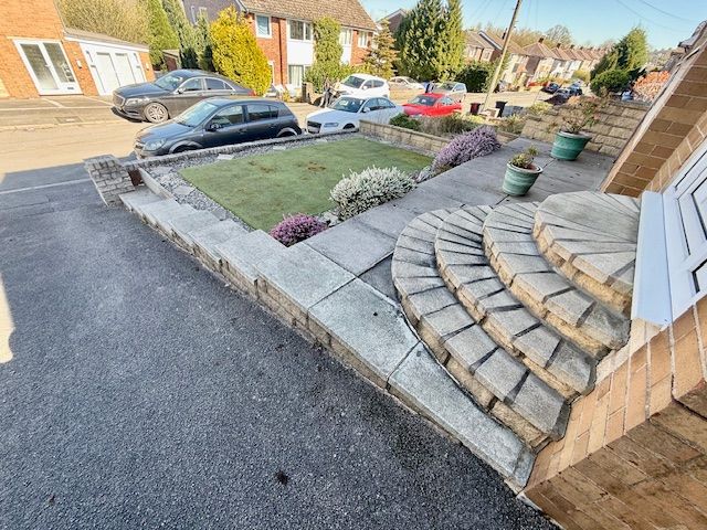 Property photo 2 of 13