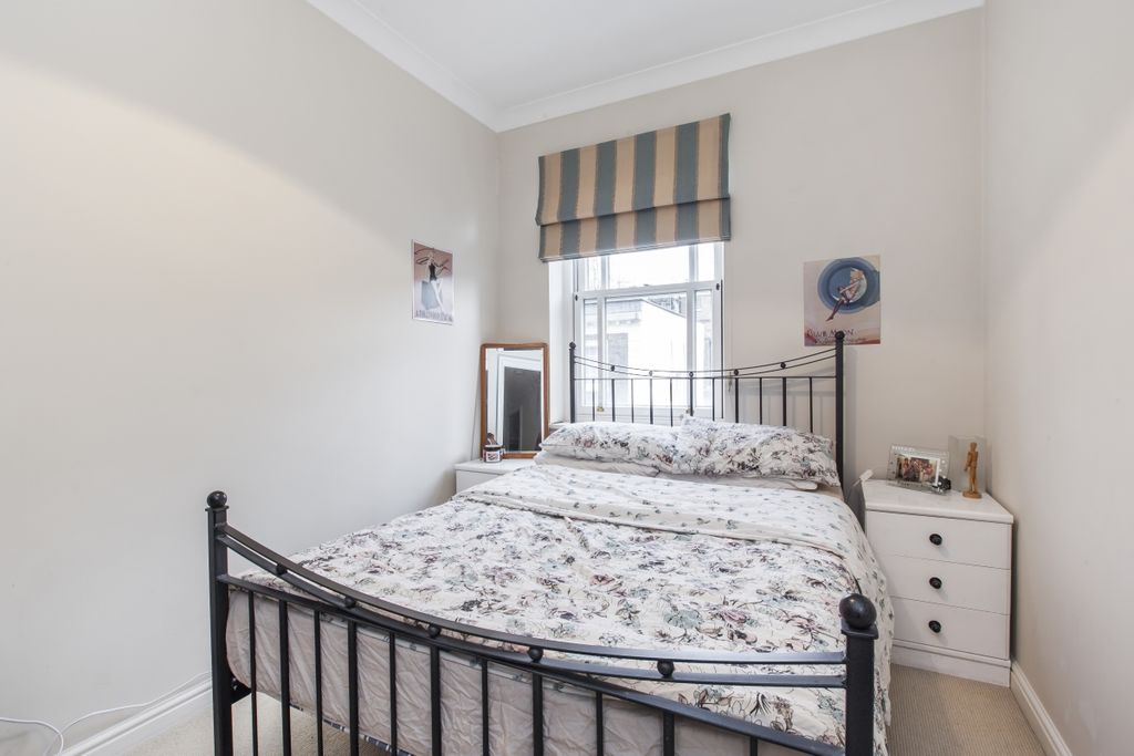 Property photo 3 of 10 Royal-Belgrave-Ho...