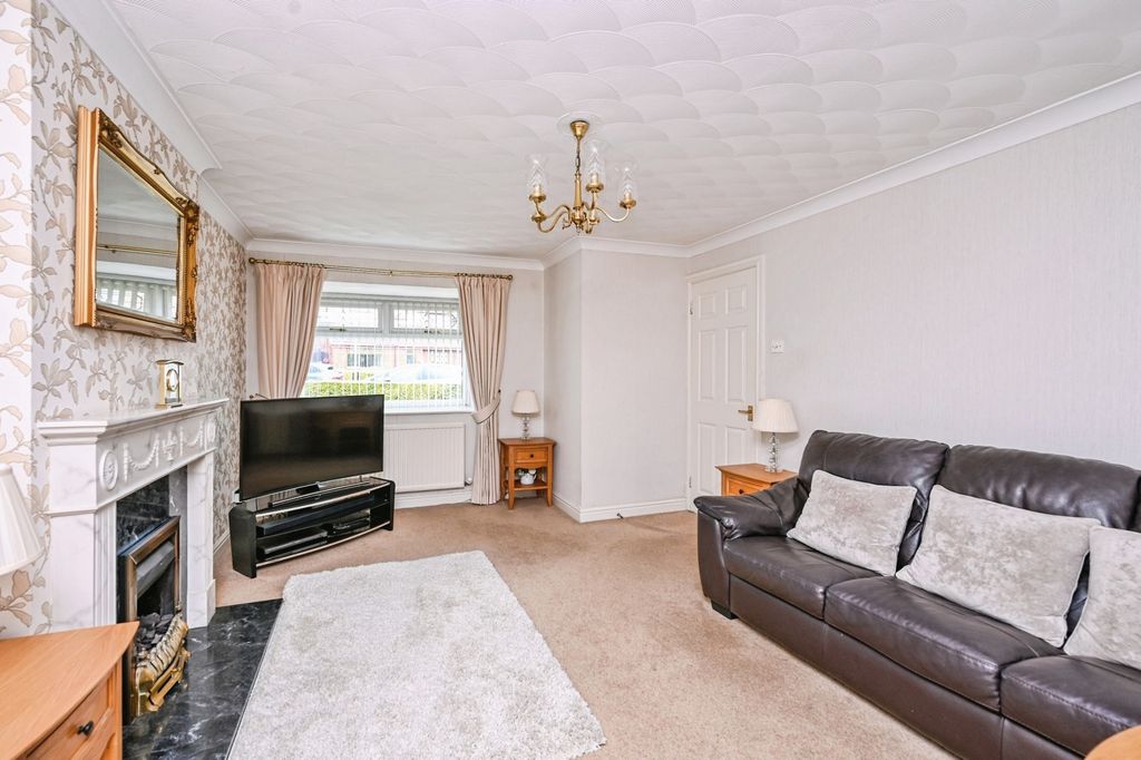 Property photo 2 of 19 Pbox-Img.Jpg